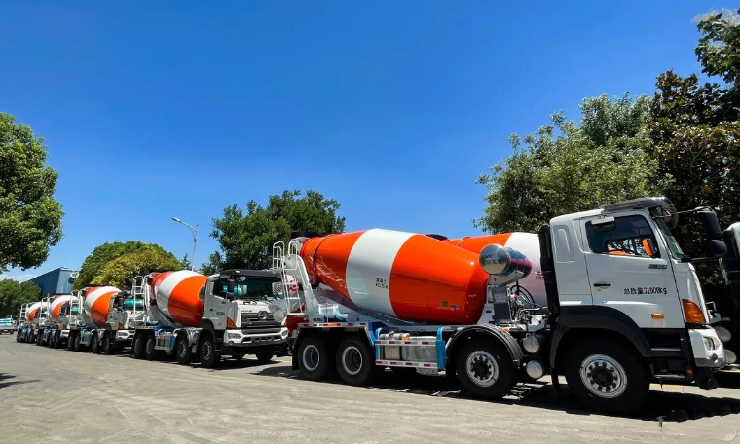 Sino Truck HOWO/ Sitrack Chassis Concrete Truck Mixer Vehical with High Quality